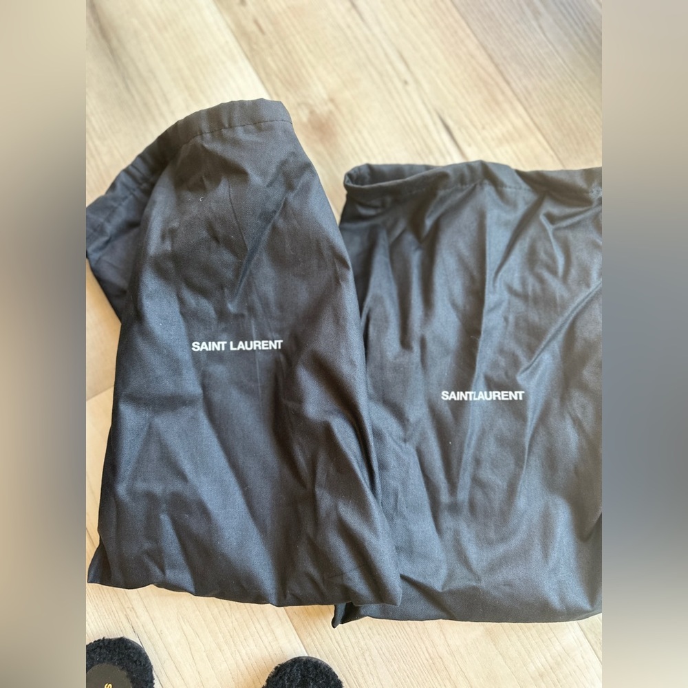 BNIB YSL black shearling slides. Size 8 / 38. - Picture 6 of 6